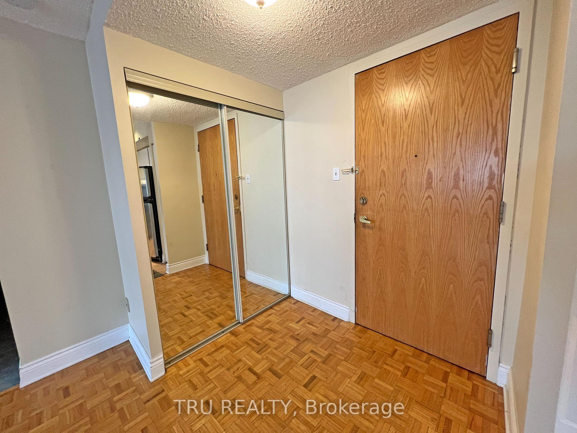Photo 4 of Unit 105, 2760 Carousel Crescent, Ottawa, Emerald Woods/Sawmill Creek — HOMEH