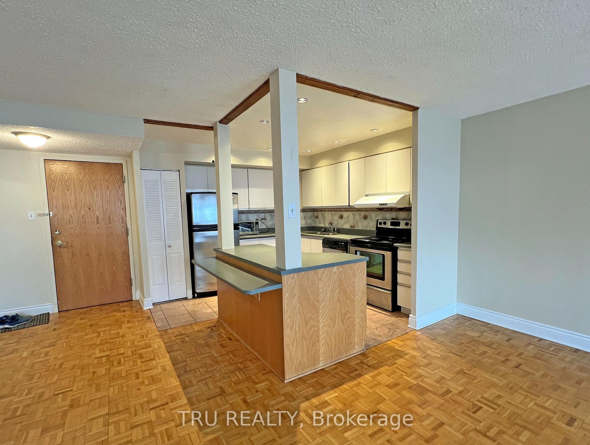 Photo 6 of Unit 105, 2760 Carousel Crescent, Ottawa, Emerald Woods/Sawmill Creek — HOMEH