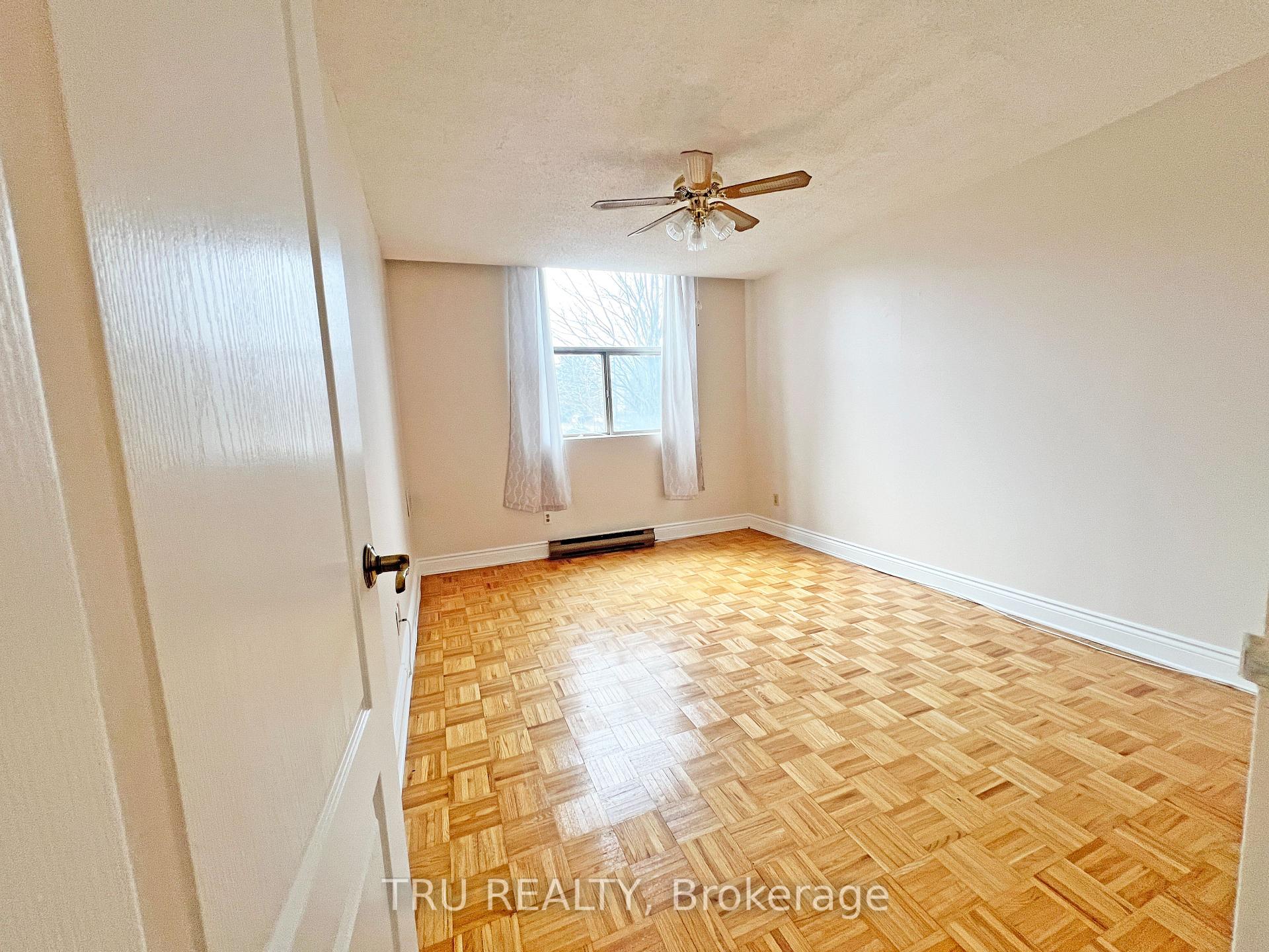 Photo 10 of Unit 105, 2760 Carousel Crescent, Ottawa, Emerald Woods/Sawmill Creek — HOMEH