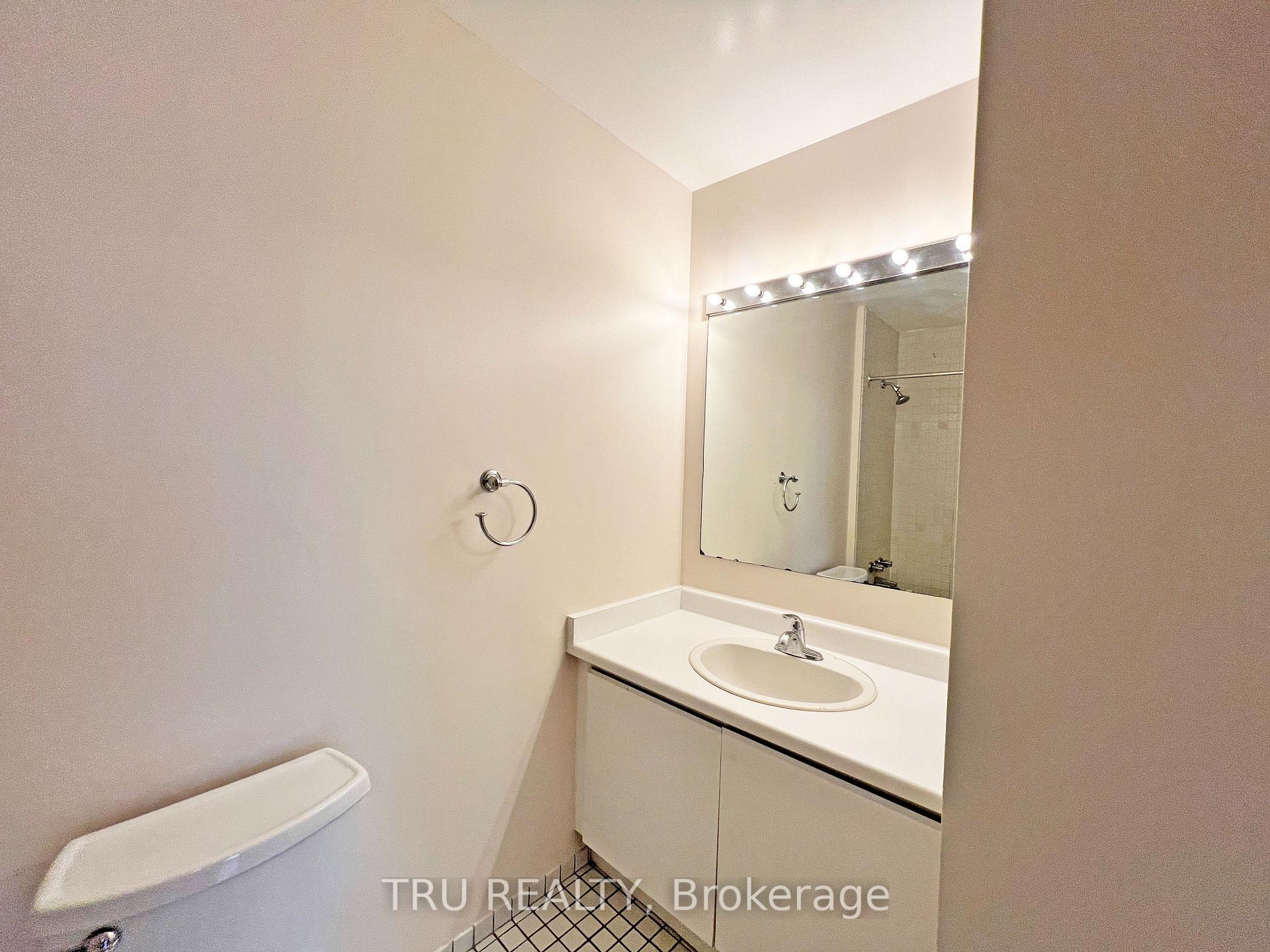 Photo 16 of Unit 105, 2760 Carousel Crescent, Ottawa, Emerald Woods/Sawmill Creek — HOMEH