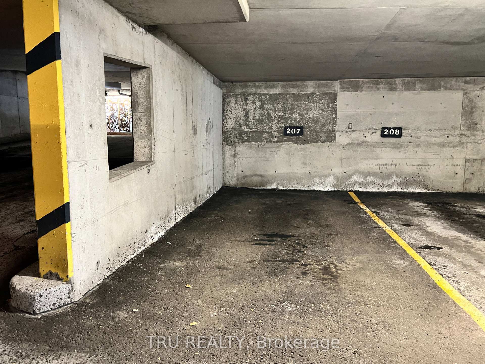 Photo 26 of Unit 105, 2760 Carousel Crescent, Ottawa, Emerald Woods/Sawmill Creek — HOMEH