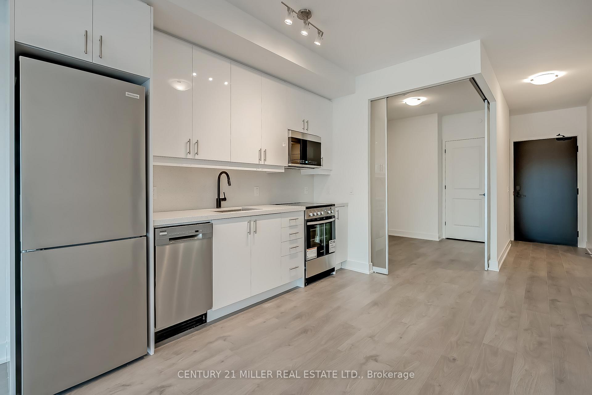 Photo 6 of Unit 713, 2343 Khalsa Gate, Oakville, Westmount — HOMEH