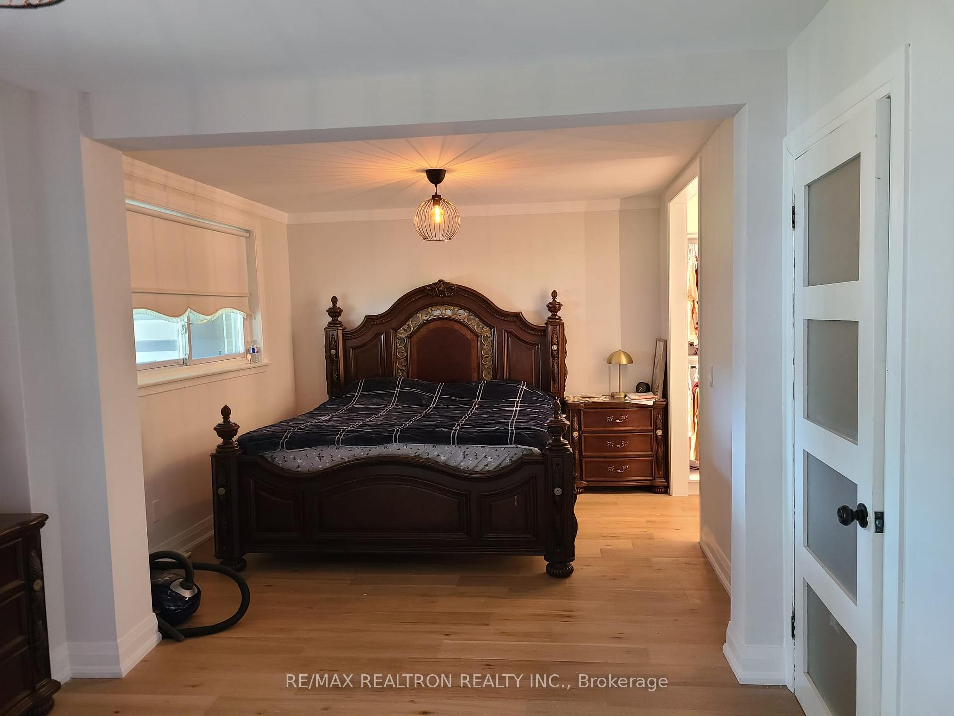 Photo 10 of 4 Kemano Road, Aurora, Aurora Heights — HOMEH