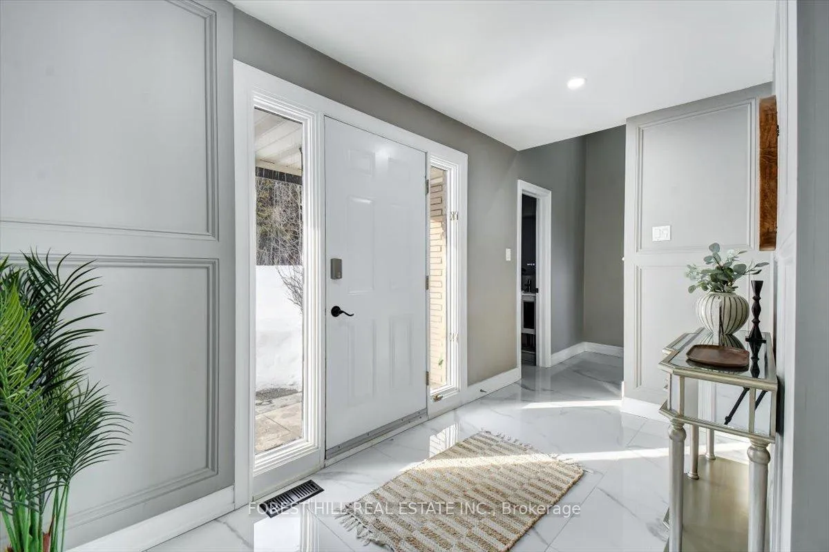Photo 5 of 1143 Connaught Drive, Selwyn — HOMEH