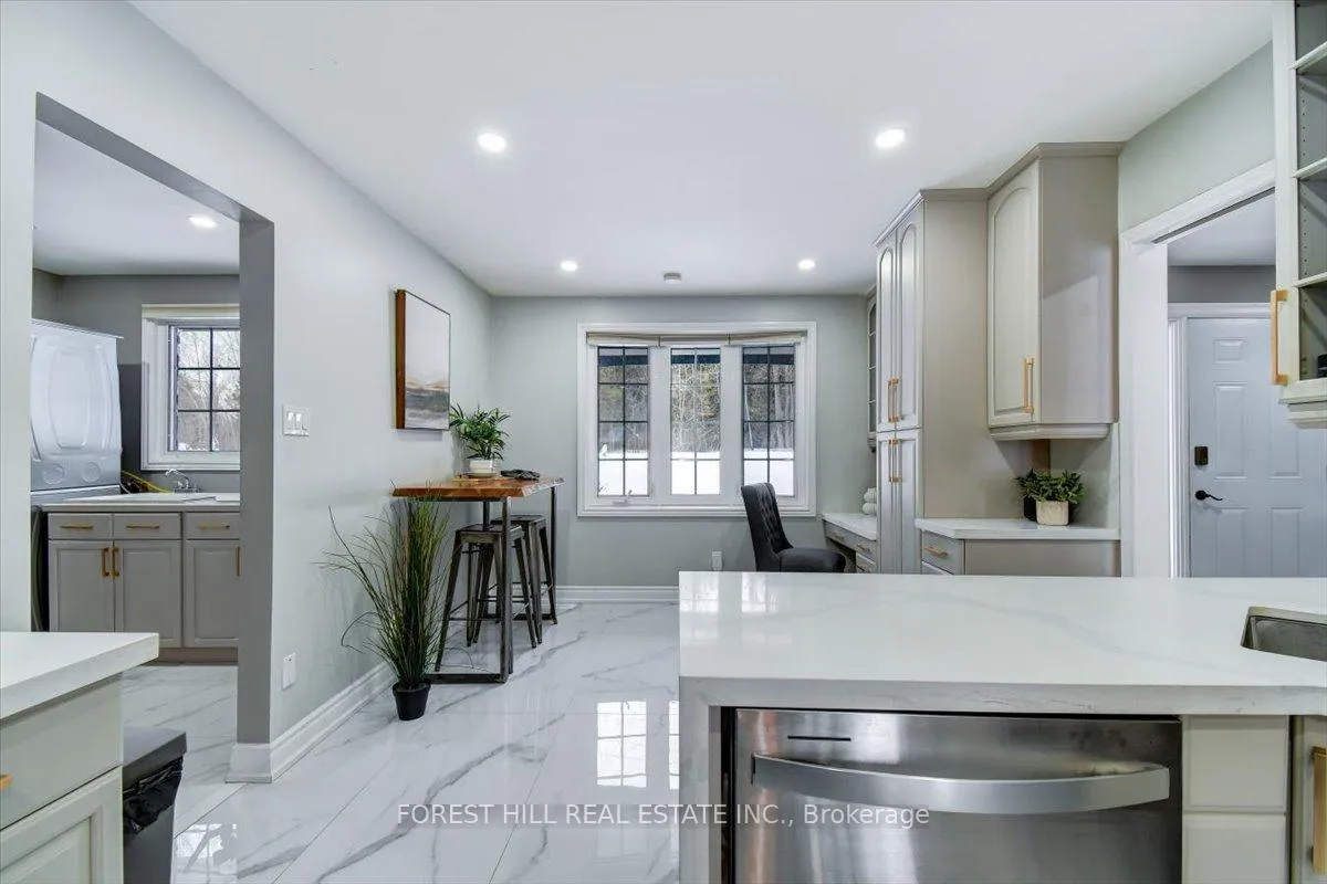 Photo 9 of 1143 Connaught Drive, Selwyn — HOMEH