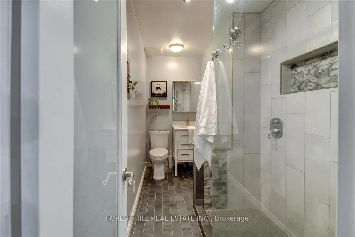 Photo 11 of 1143 Connaught Drive, Selwyn — HOMEH