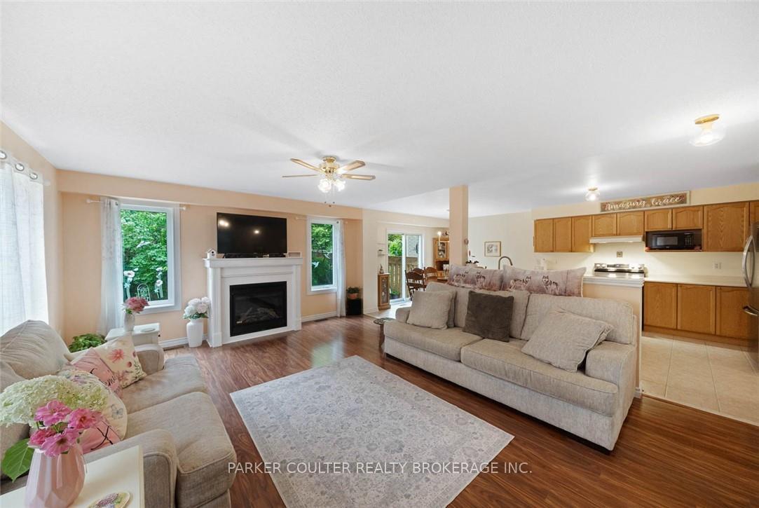 Photo 12 of 84 Gore Drive, Barrie, Ardagh — HOMEH
