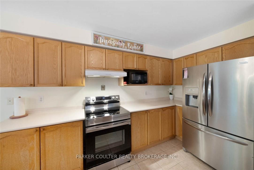 Photo 6 of 84 Gore Drive, Barrie, Ardagh — HOMEH
