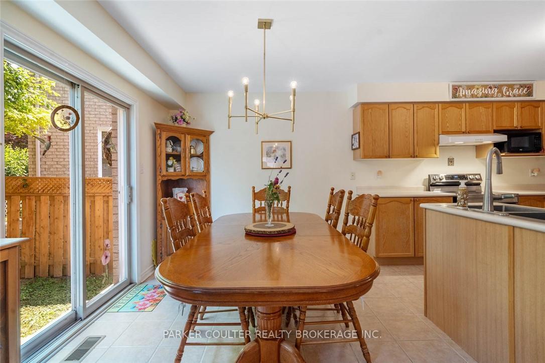 Photo 8 of 84 Gore Drive, Barrie, Ardagh — HOMEH