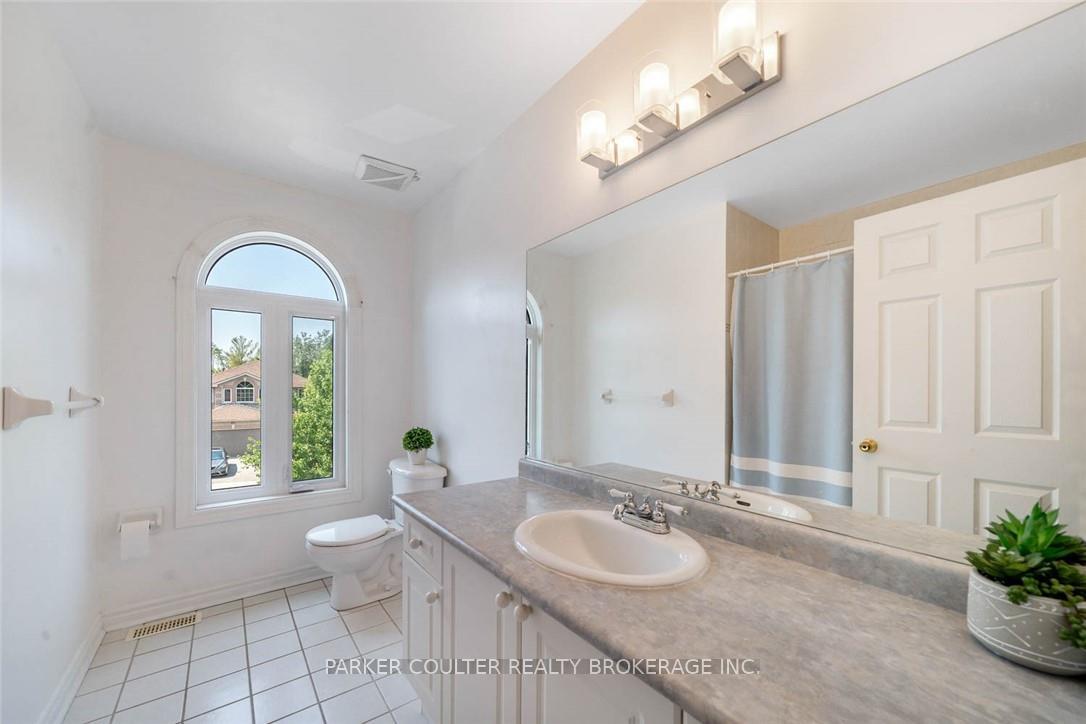 Photo 13 of 84 Gore Drive, Barrie, Ardagh — HOMEH