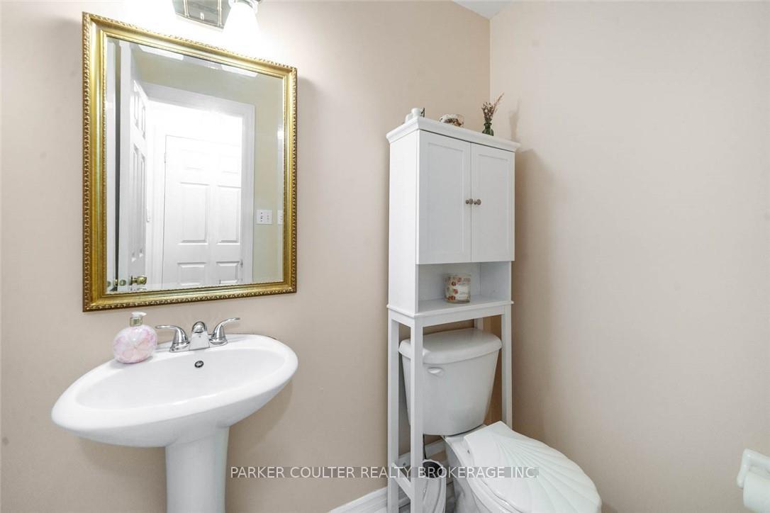 Photo 20 of 84 Gore Drive, Barrie, Ardagh — HOMEH