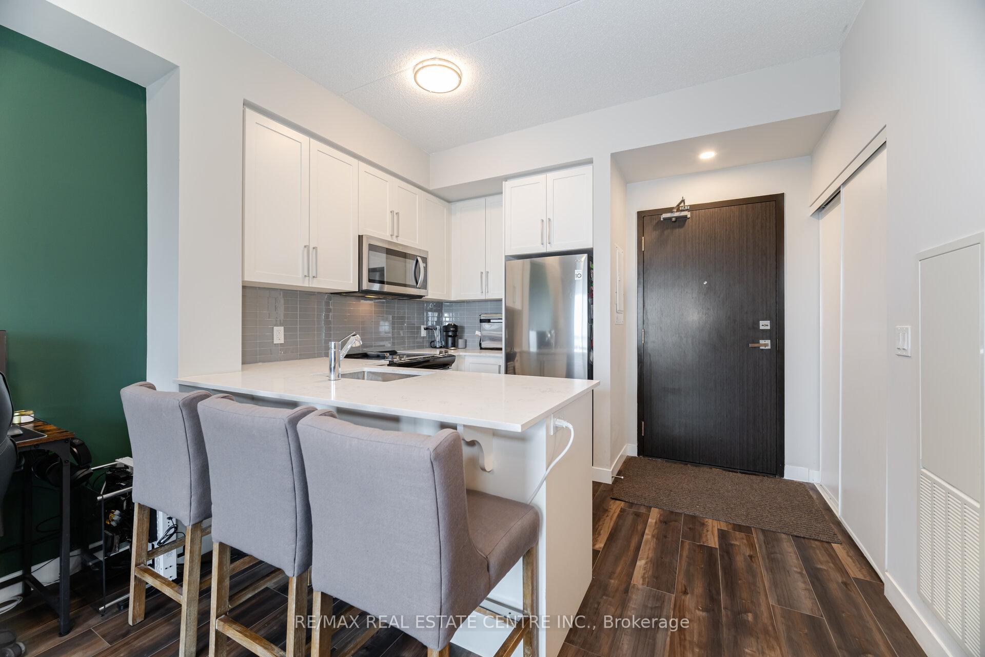 Photo 8 of Unit 710, 15 Queen Street S, Hamilton, Central — HOMEH