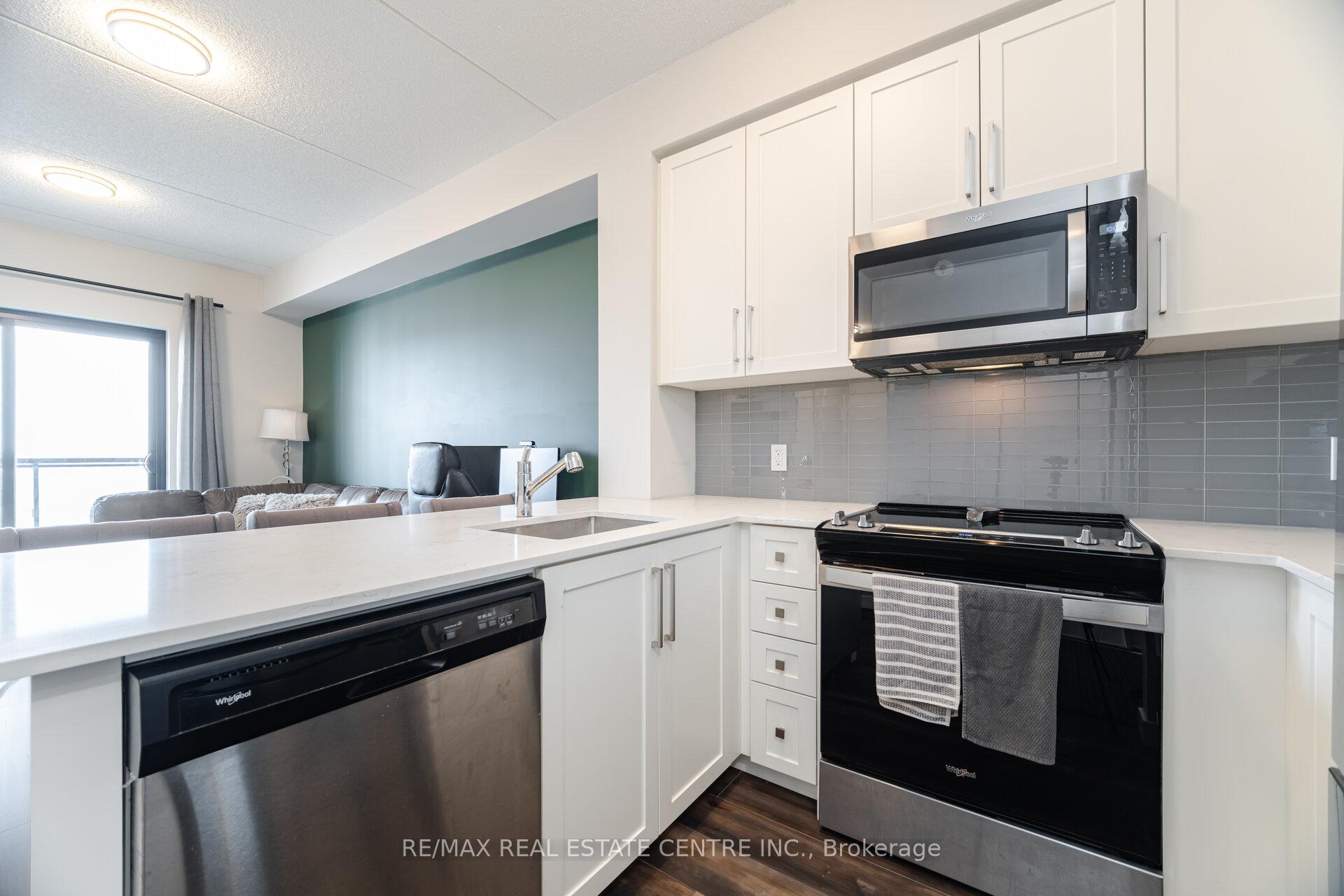 Photo 10 of Unit 710, 15 Queen Street S, Hamilton, Central — HOMEH