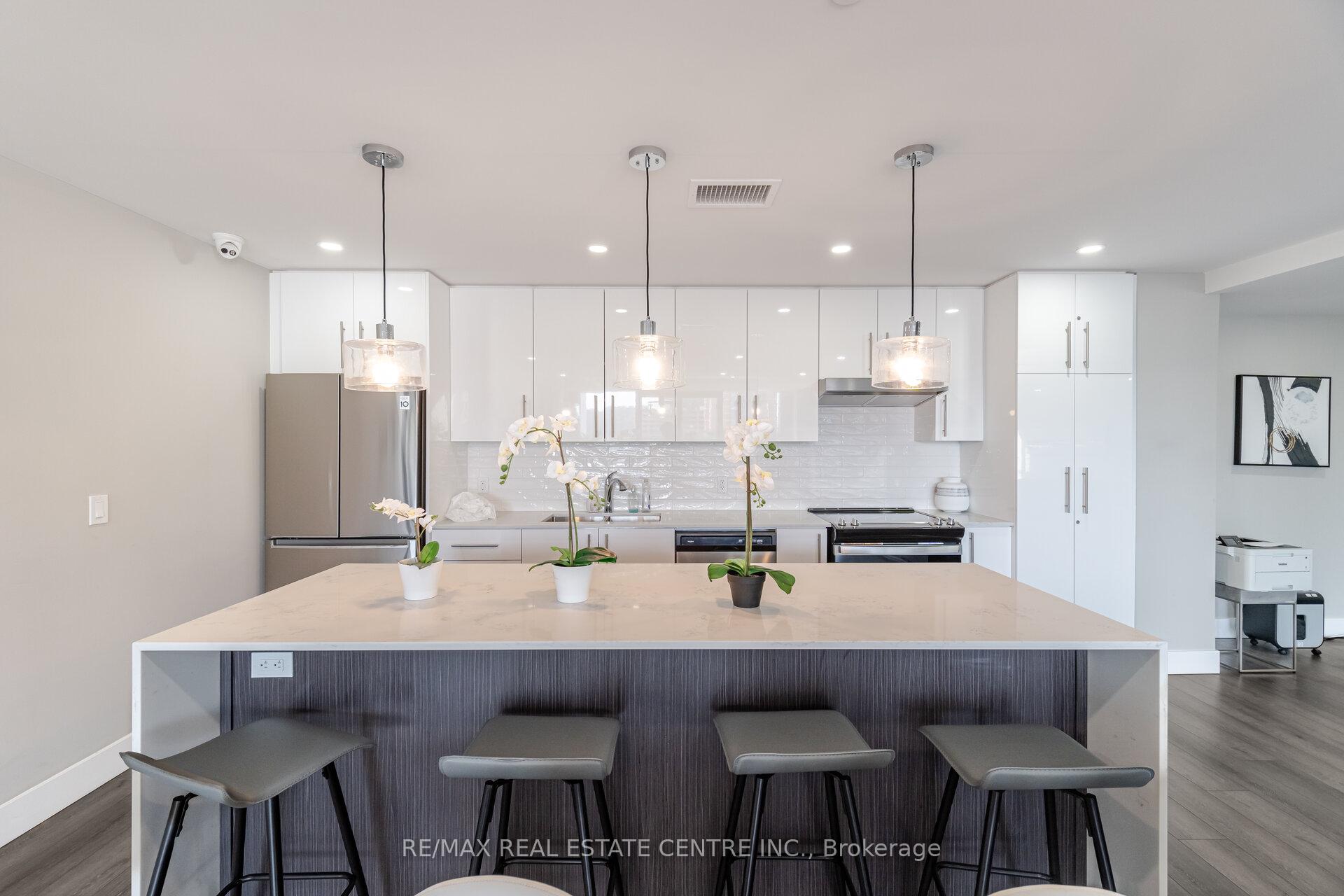 Photo 42 of Unit 710, 15 Queen Street S, Hamilton, Central — HOMEH