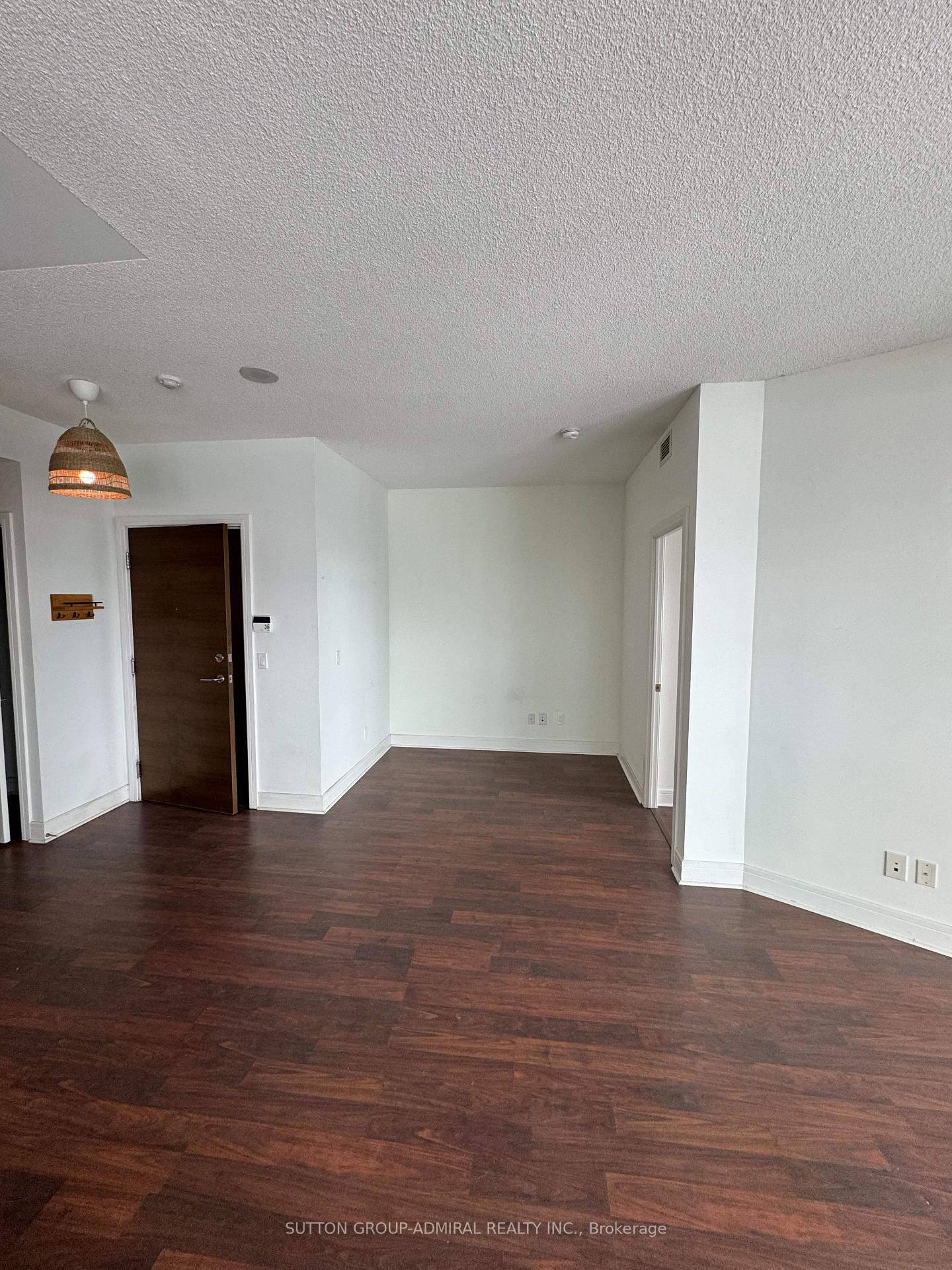 Photo 5 of Unit 1506, 35 Brian Peck Crescent, Toronto, Thorncliffe Park — HOMEH