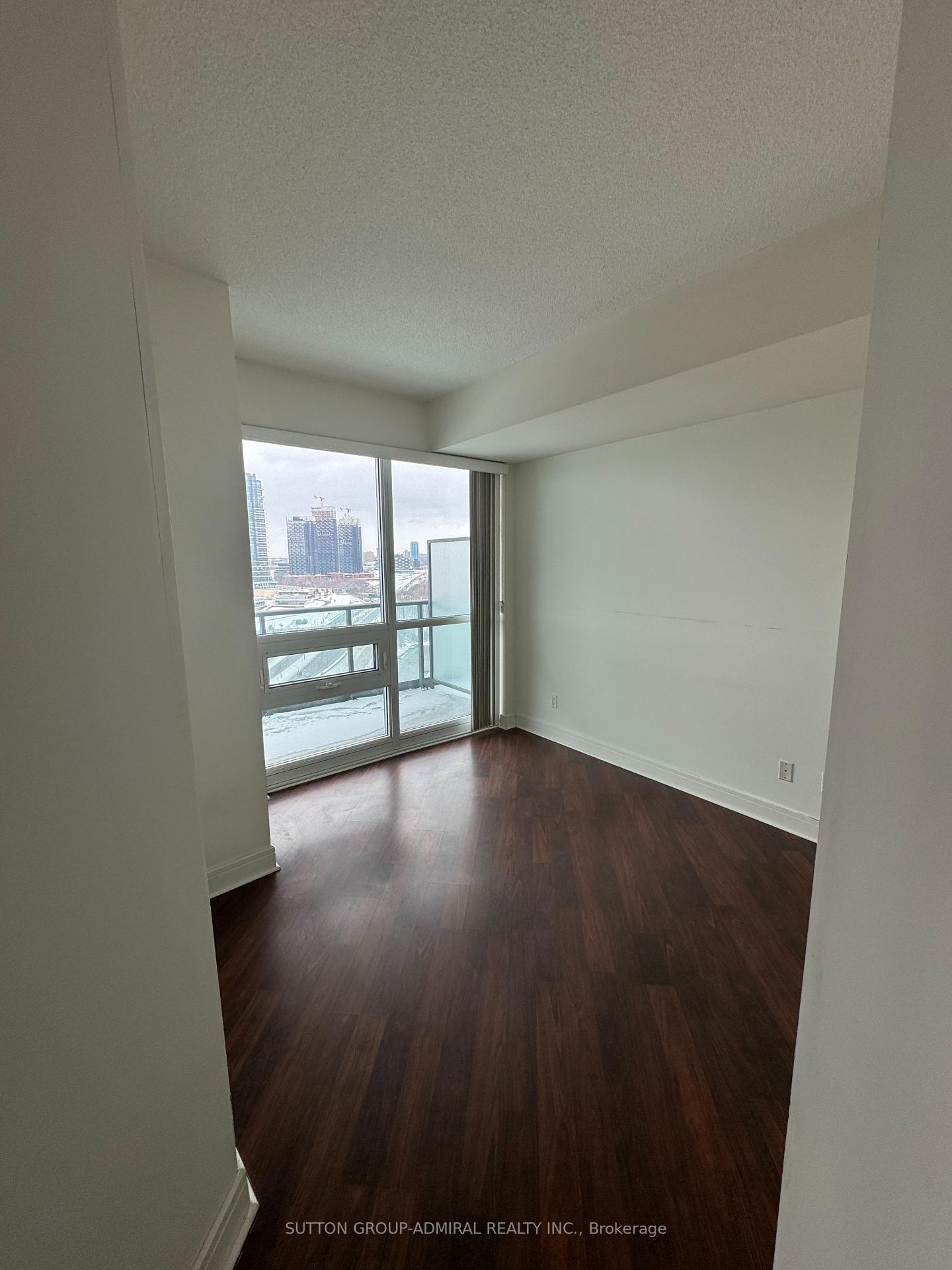 Photo 11 of Unit 1506, 35 Brian Peck Crescent, Toronto, Thorncliffe Park — HOMEH