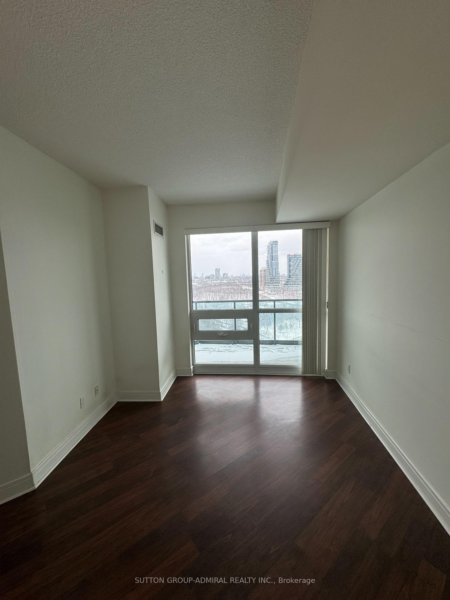 Photo 12 of Unit 1506, 35 Brian Peck Crescent, Toronto, Thorncliffe Park — HOMEH