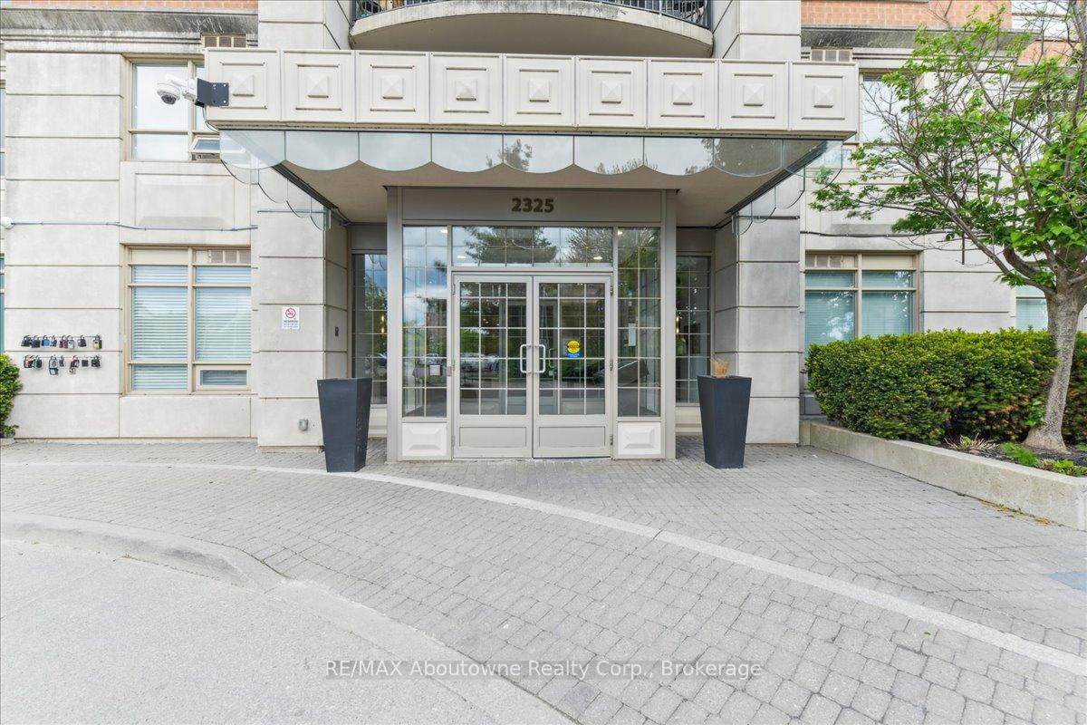Photo 3 of Unit 805, 2325 Central Park Drive, Oakville, River Oaks — HOMEH
