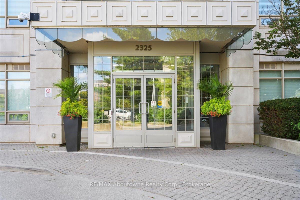 Photo 4 of Unit 805, 2325 Central Park Drive, Oakville, River Oaks — HOMEH