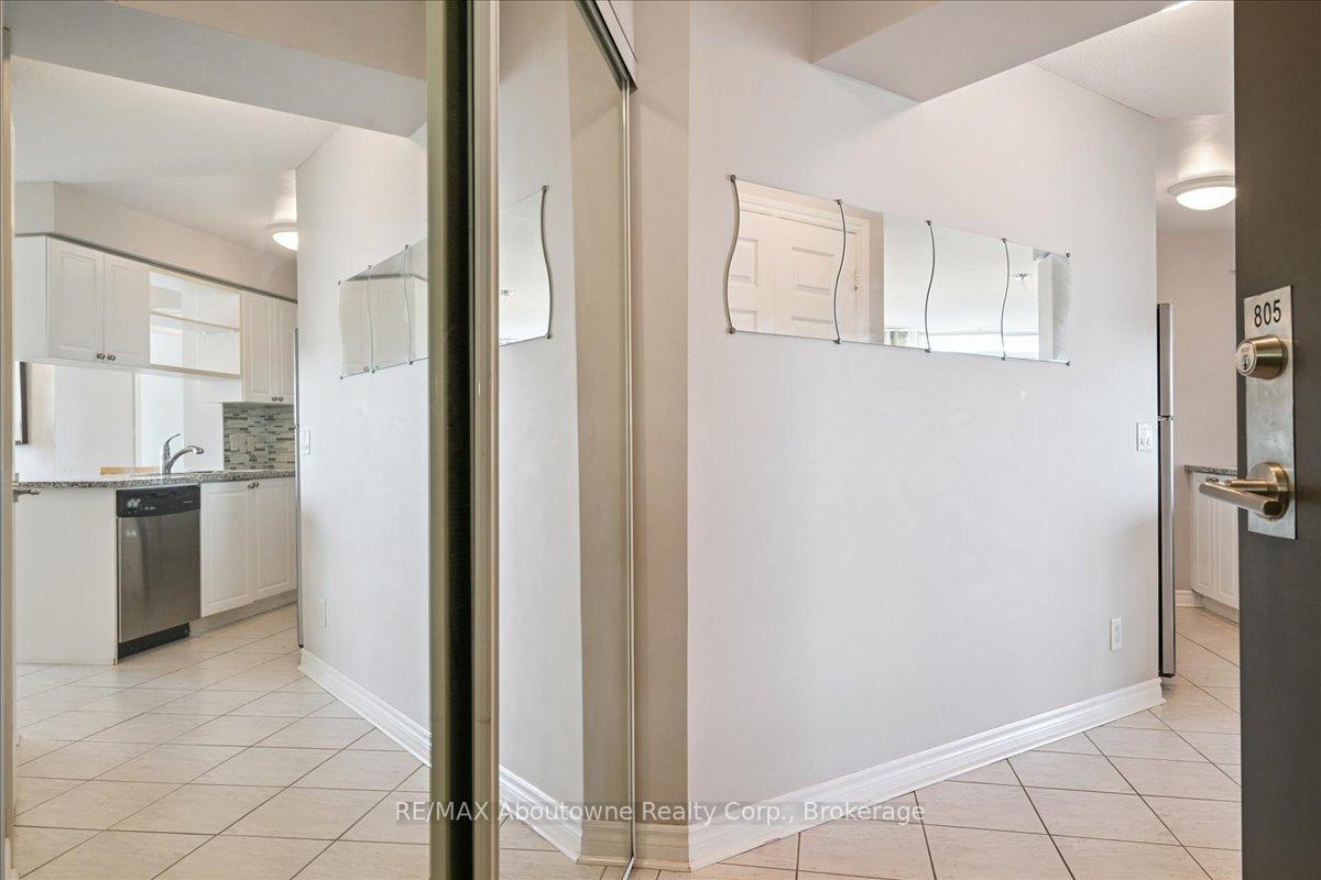 Photo 6 of Unit 805, 2325 Central Park Drive, Oakville, River Oaks — HOMEH