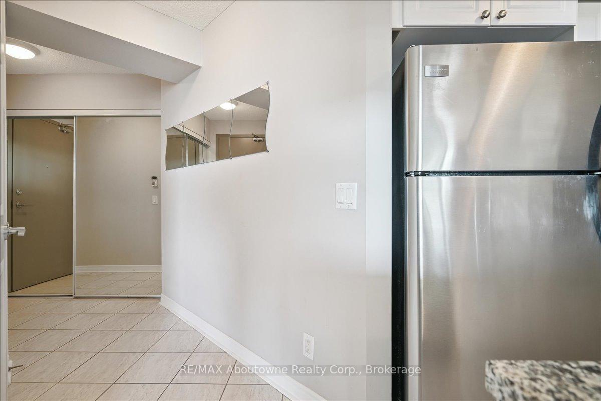 Photo 7 of Unit 805, 2325 Central Park Drive, Oakville, River Oaks — HOMEH