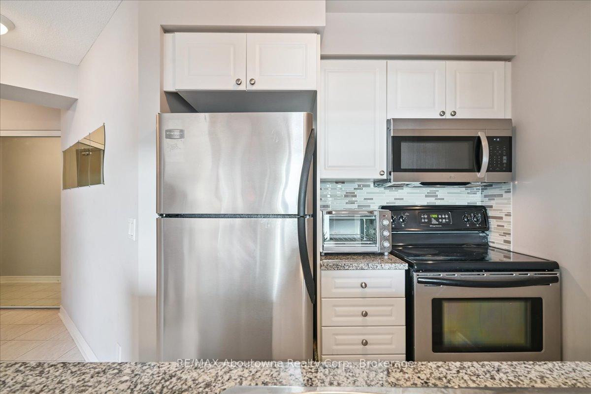 Photo 10 of Unit 805, 2325 Central Park Drive, Oakville, River Oaks — HOMEH
