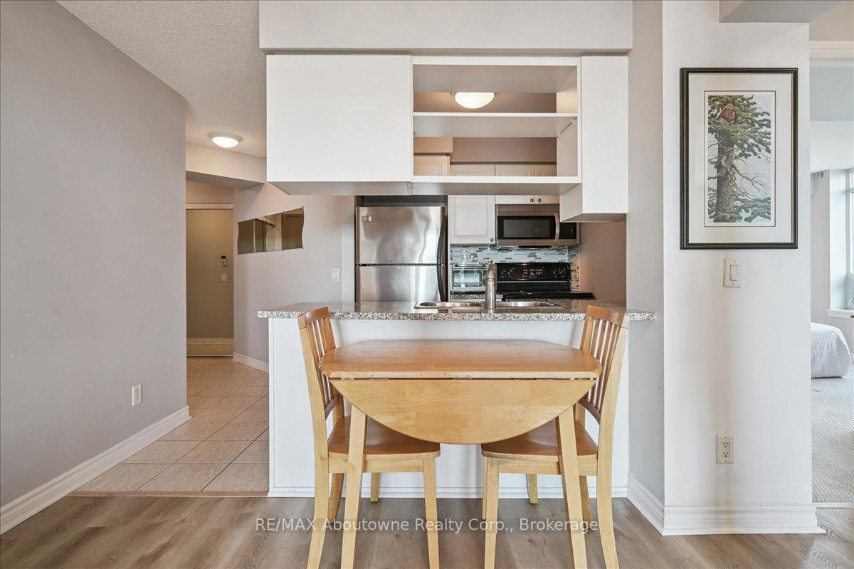 Photo 11 of Unit 805, 2325 Central Park Drive, Oakville, River Oaks — HOMEH