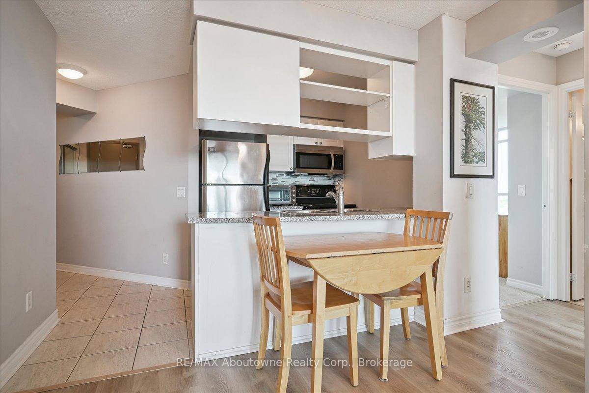 Photo 12 of Unit 805, 2325 Central Park Drive, Oakville, River Oaks — HOMEH