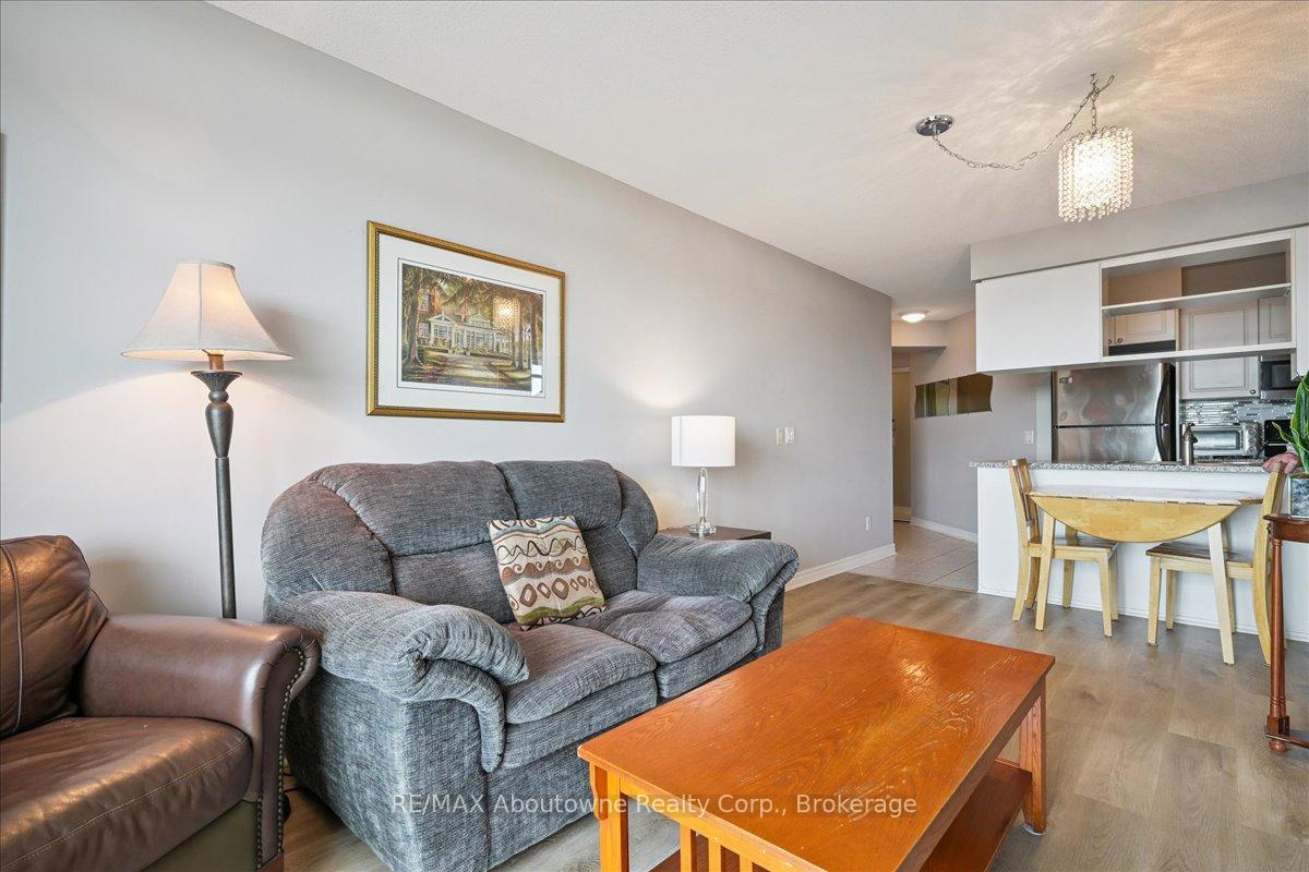 Photo 18 of Unit 805, 2325 Central Park Drive, Oakville, River Oaks — HOMEH
