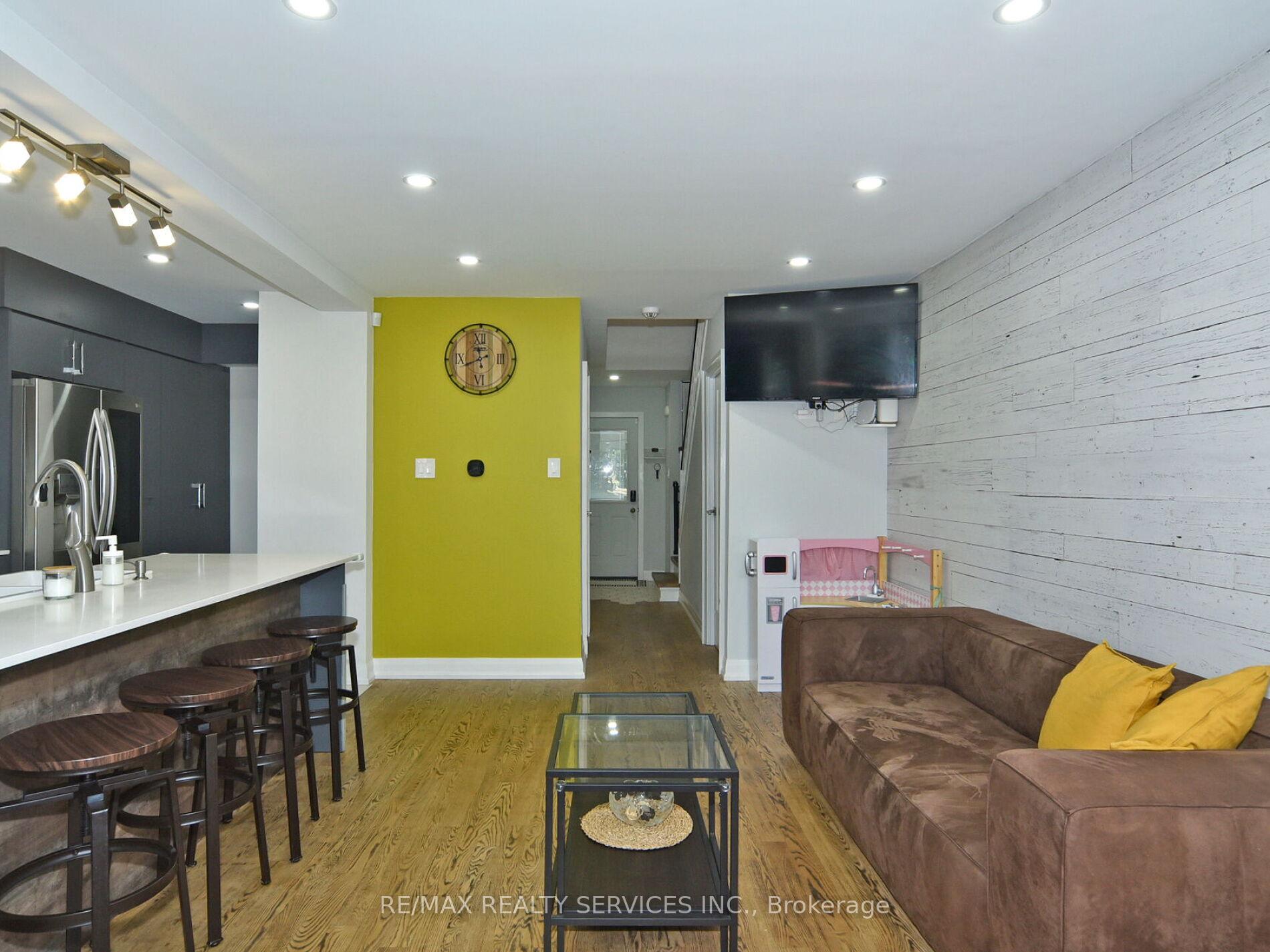 Photo 13 of Unit 80, 46 Lindisfarne Way E, Markham, Markham Village — HOMEH