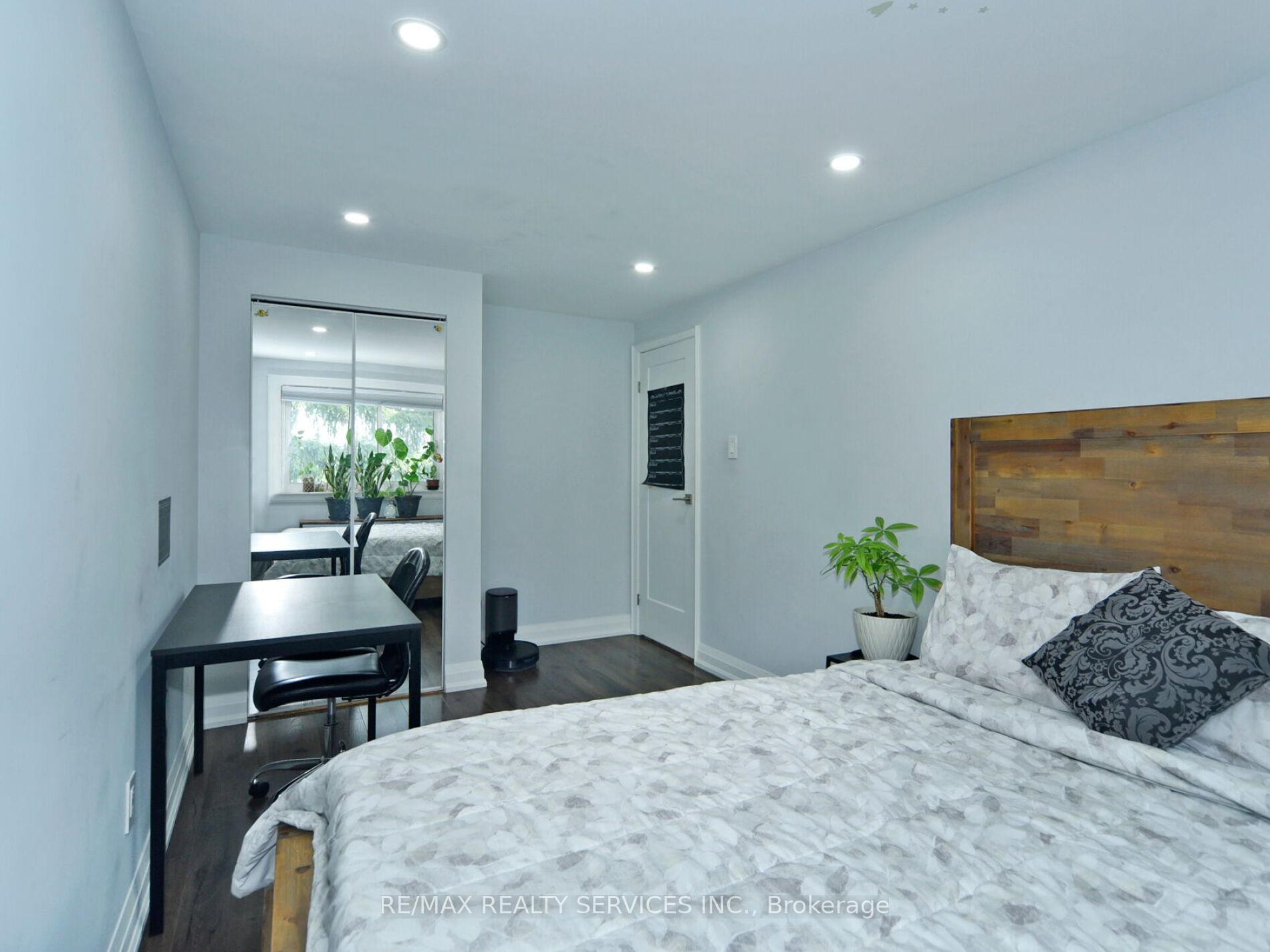 Photo 46 of Unit 80, 46 Lindisfarne Way E, Markham, Markham Village — HOMEH