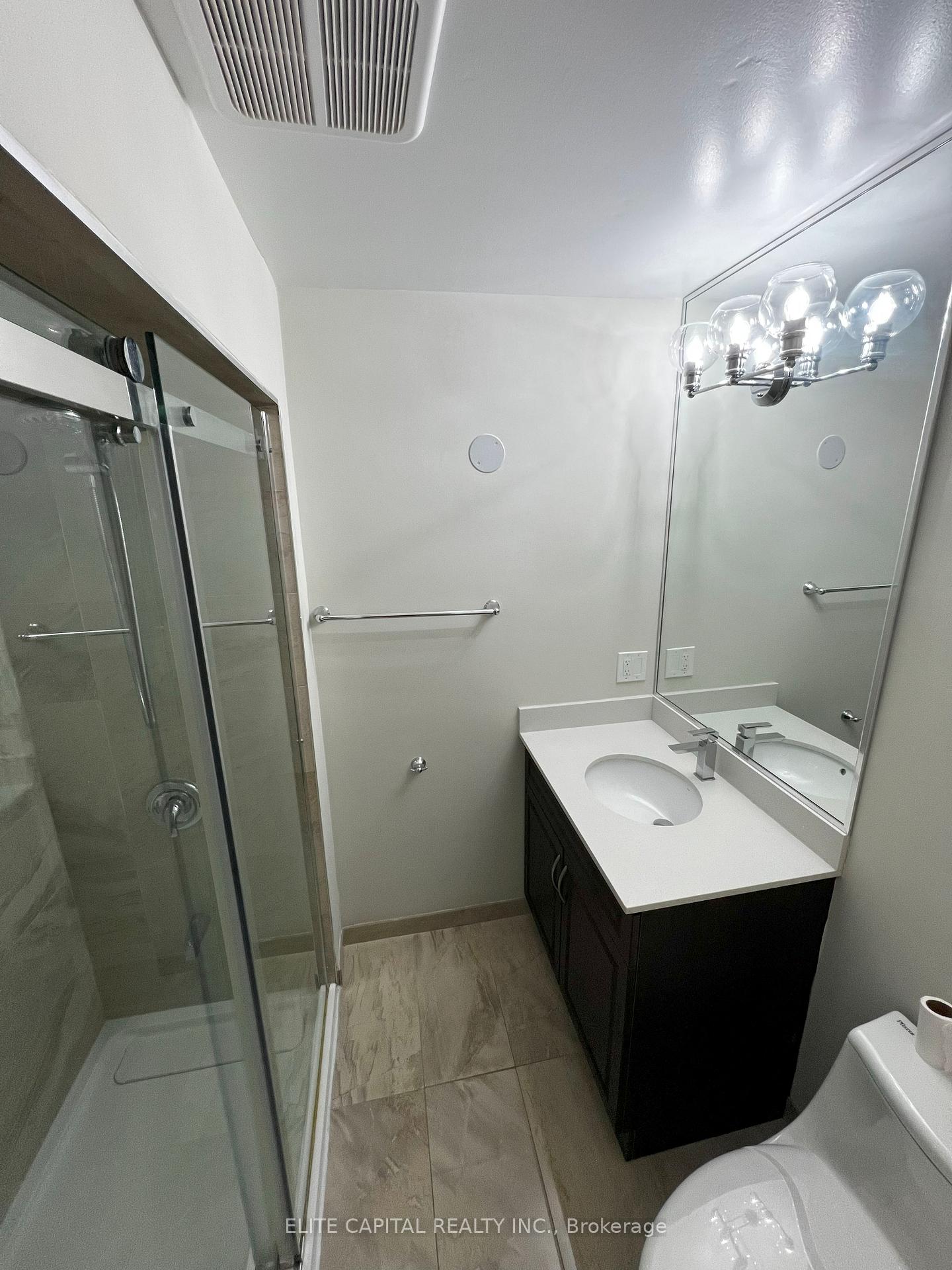 Photo 14 of 9 Lofty Hill Way, North York, Hillcrest Village — HOMEH