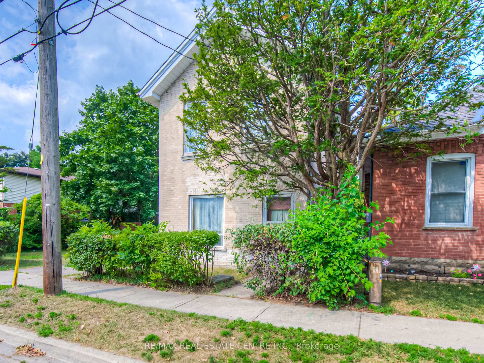 Photo 7 of 14 Bond Street, Brant, Brantford Twp — HOMEH