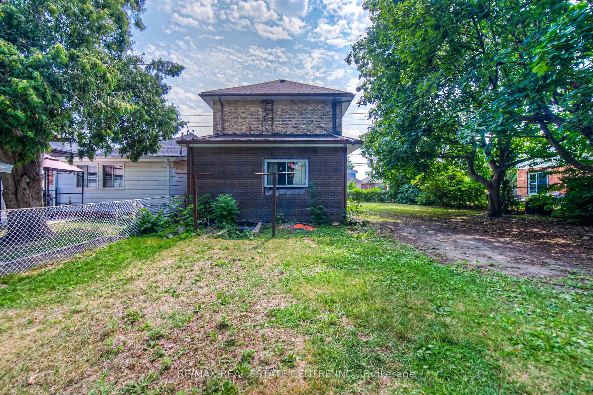 Photo 12 of 14 Bond Street, Brant, Brantford Twp — HOMEH