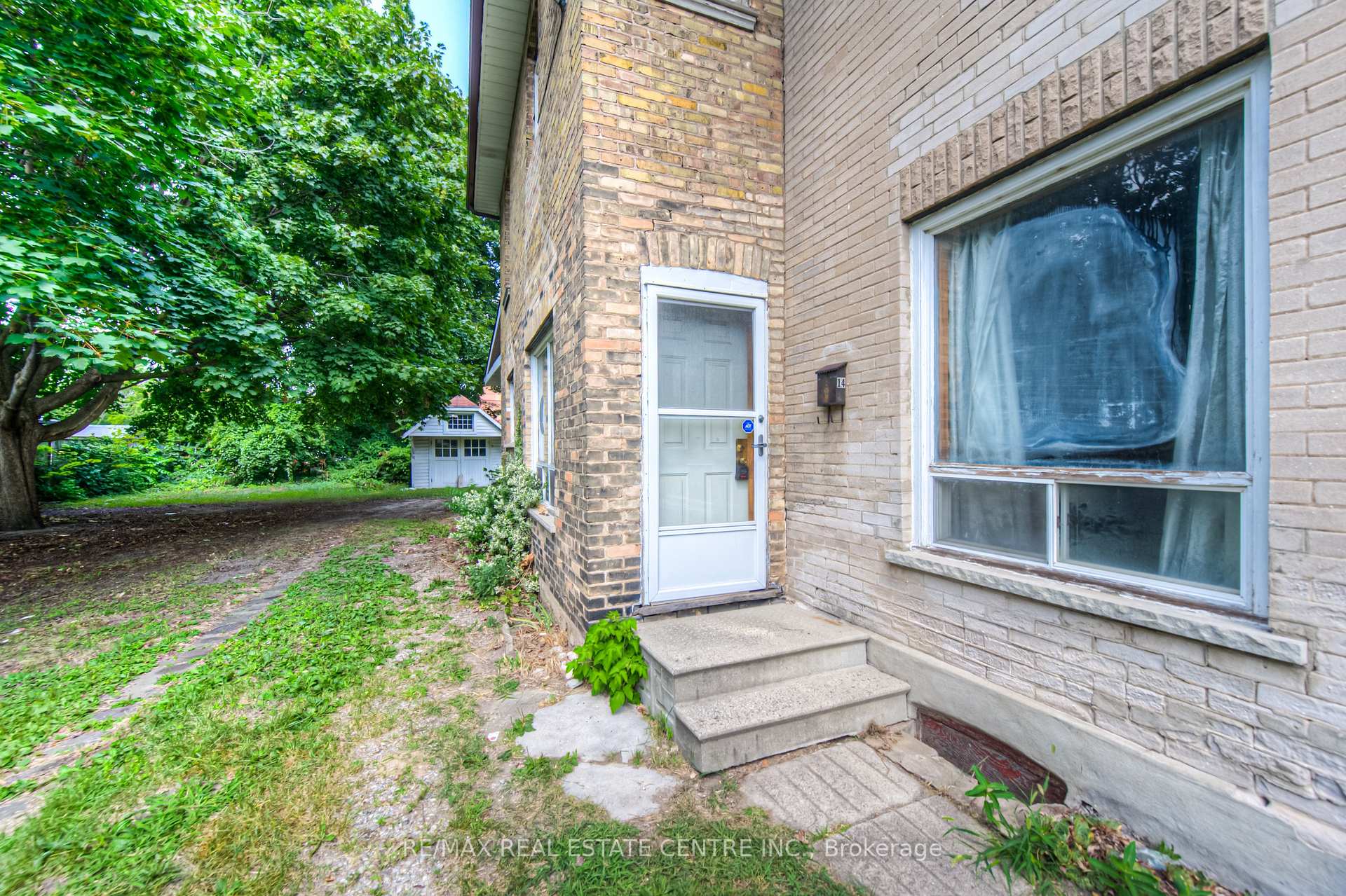 Photo 9 of 14 Bond Street, Brant, Brantford Twp — HOMEH