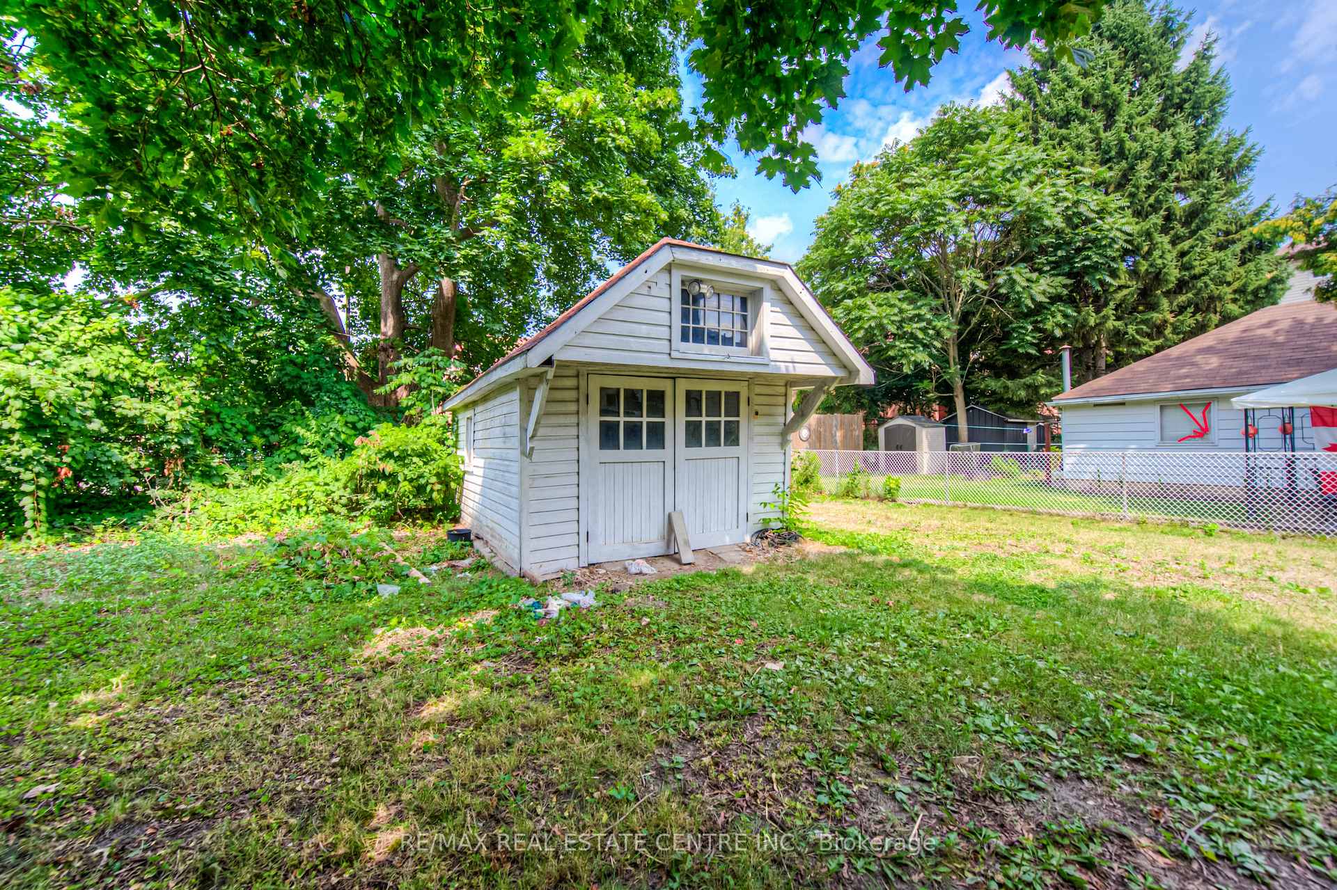 Photo 10 of 14 Bond Street, Brant, Brantford Twp — HOMEH