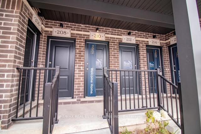 Photo 2 of 210 Wheat Lane, Kitchener — HOMEH