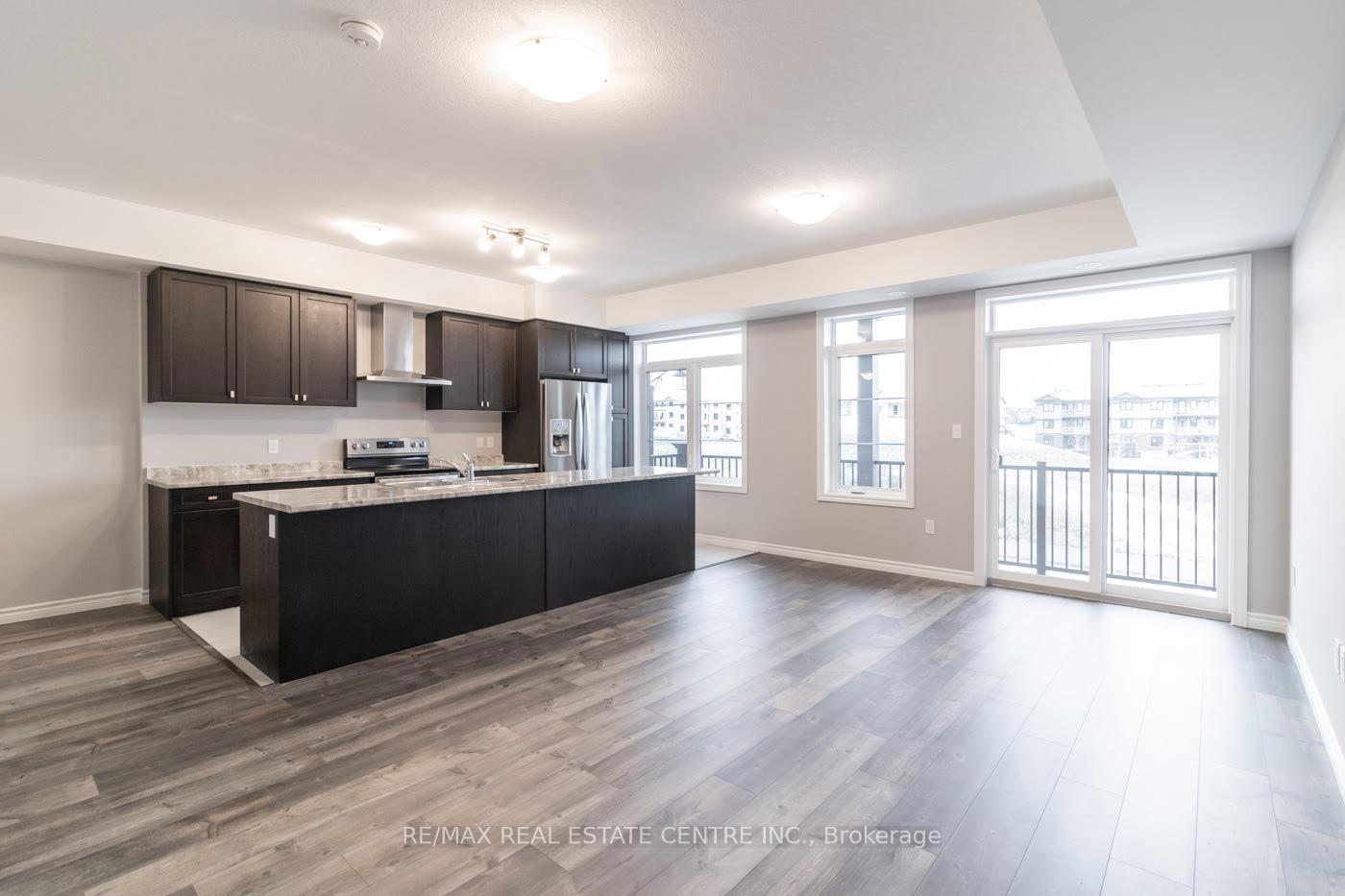 Photo 4 of 210 Wheat Lane, Kitchener — HOMEH
