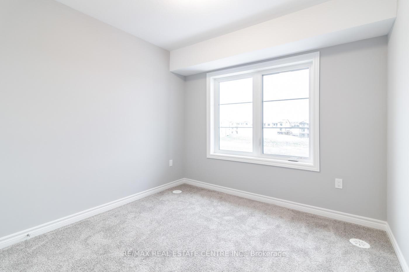 Photo 18 of 210 Wheat Lane, Kitchener — HOMEH