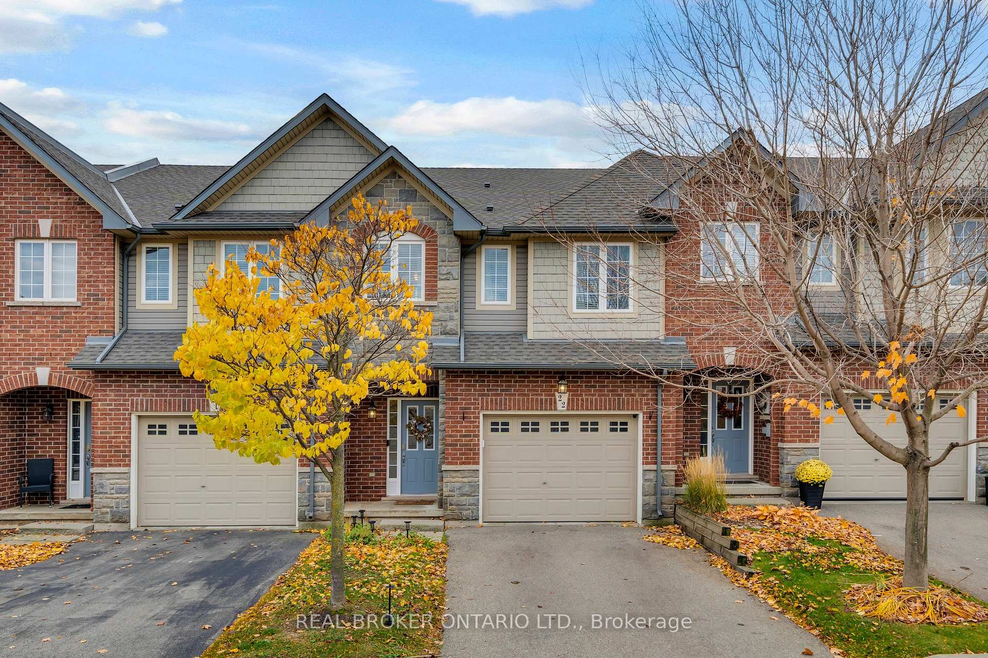 Photo 1 of Unit 22, 40 Dartmouth Gate, Hamilton, Lakeshore — HOMEH