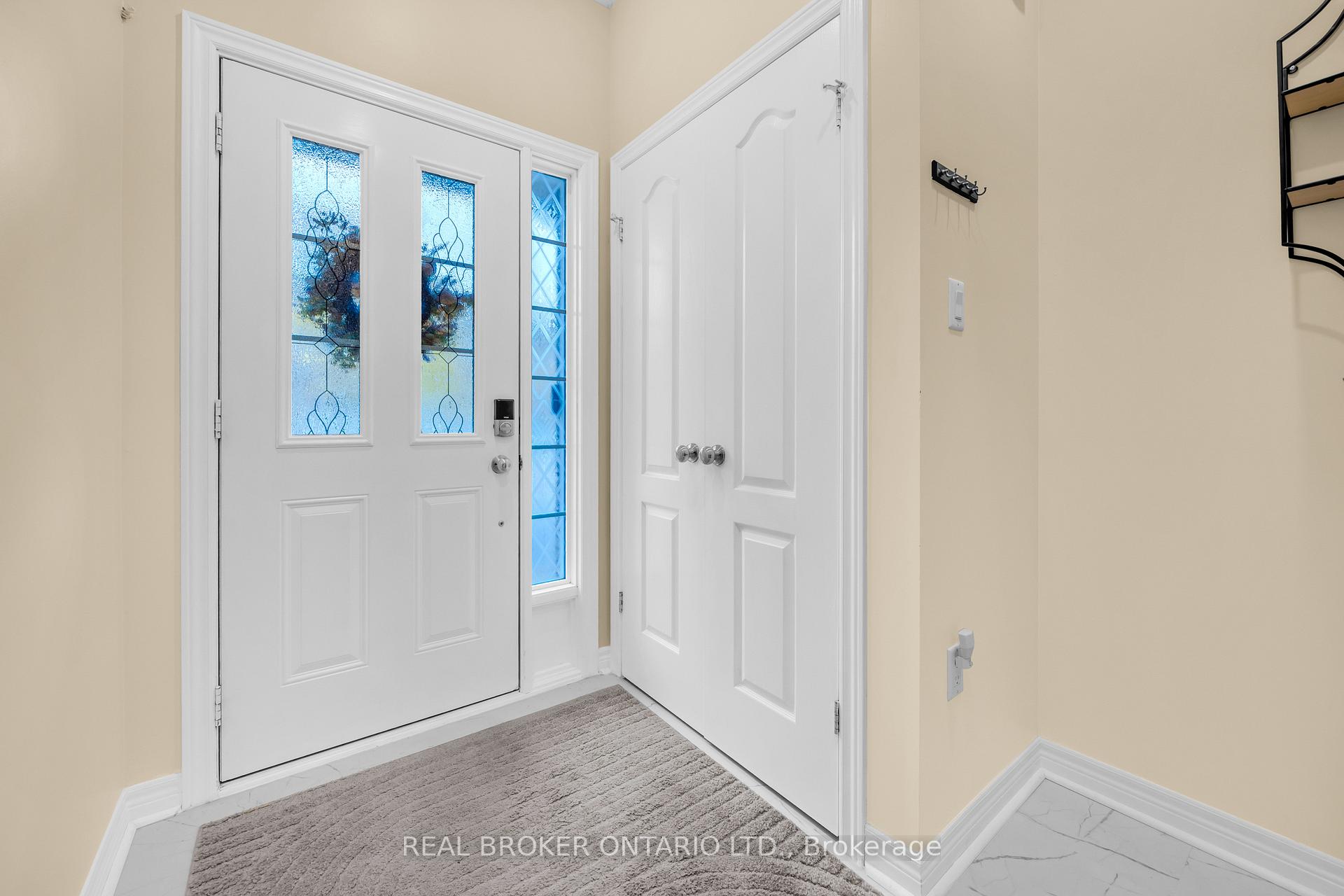 Photo 4 of Unit 22, 40 Dartmouth Gate, Hamilton, Lakeshore — HOMEH