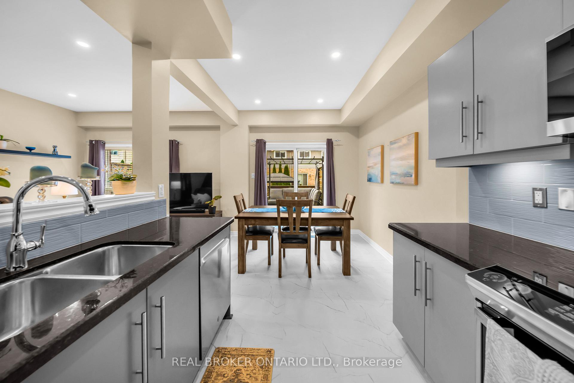 Photo 11 of Unit 22, 40 Dartmouth Gate, Hamilton, Lakeshore — HOMEH