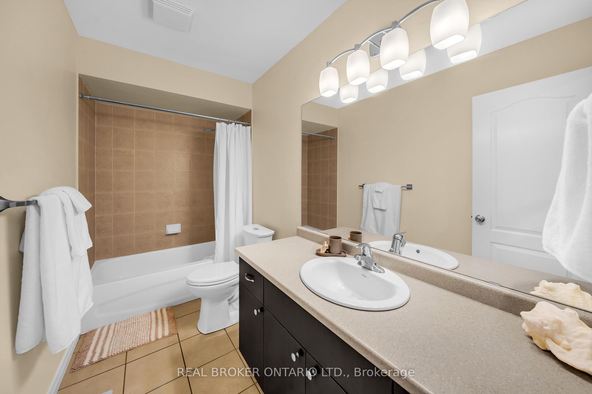 Photo 29 of Unit 22, 40 Dartmouth Gate, Hamilton, Lakeshore — HOMEH
