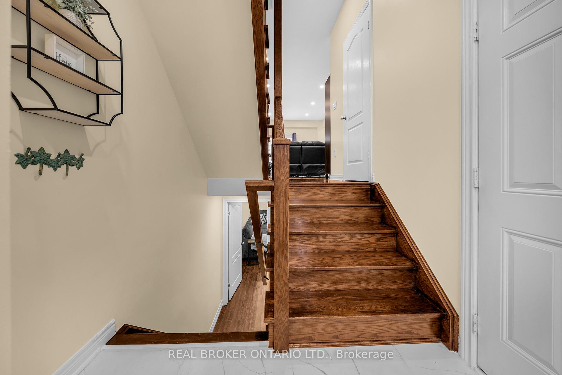 Photo 30 of Unit 22, 40 Dartmouth Gate, Hamilton, Lakeshore — HOMEH
