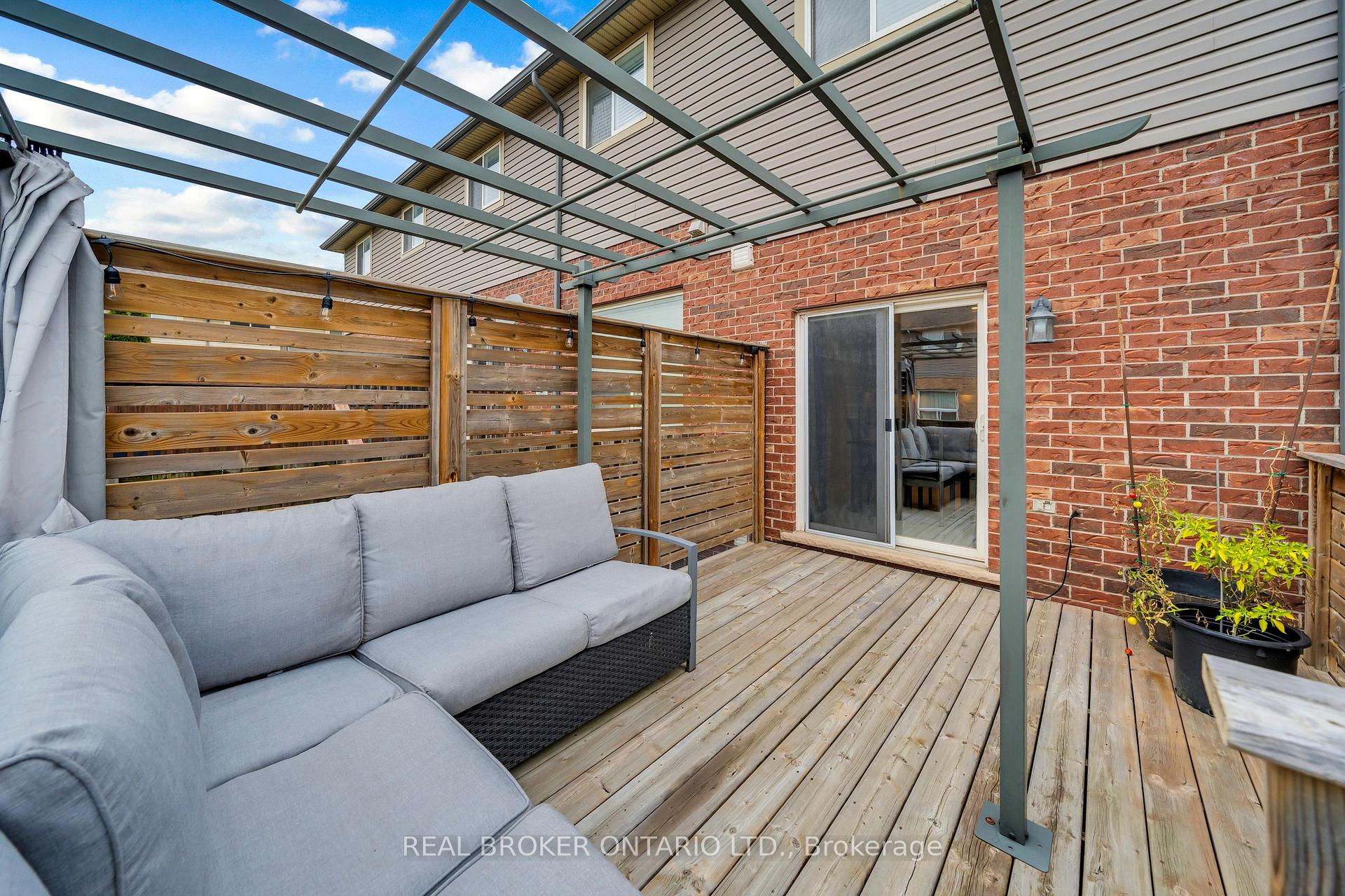 Photo 37 of Unit 22, 40 Dartmouth Gate, Hamilton, Lakeshore — HOMEH