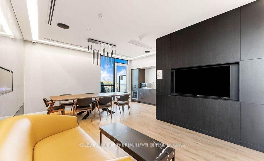 Photo 14 of Unit 402, 681 Yonge Street E, Barrie, Painswick South — HOMEH