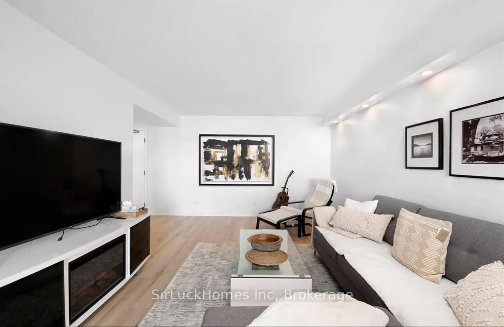 Photo 3 of Unit 1807, 150 Park Street W, Windsor — HOMEH