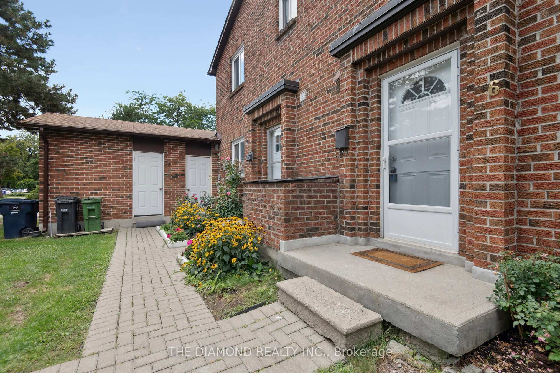 Photo 3 of Unit 6, 72 Dusay Place, Scarborough, L'Amoreaux — HOMEH