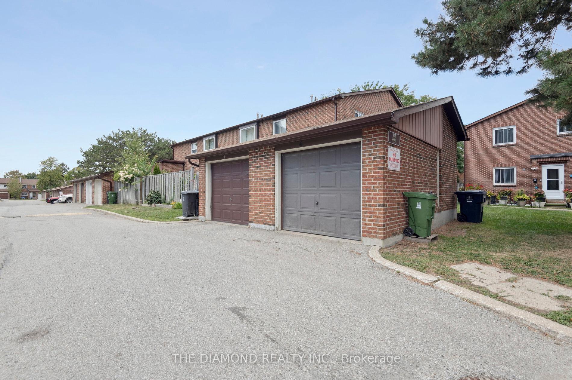 Photo 4 of Unit 6, 72 Dusay Place, Scarborough, L'Amoreaux — HOMEH