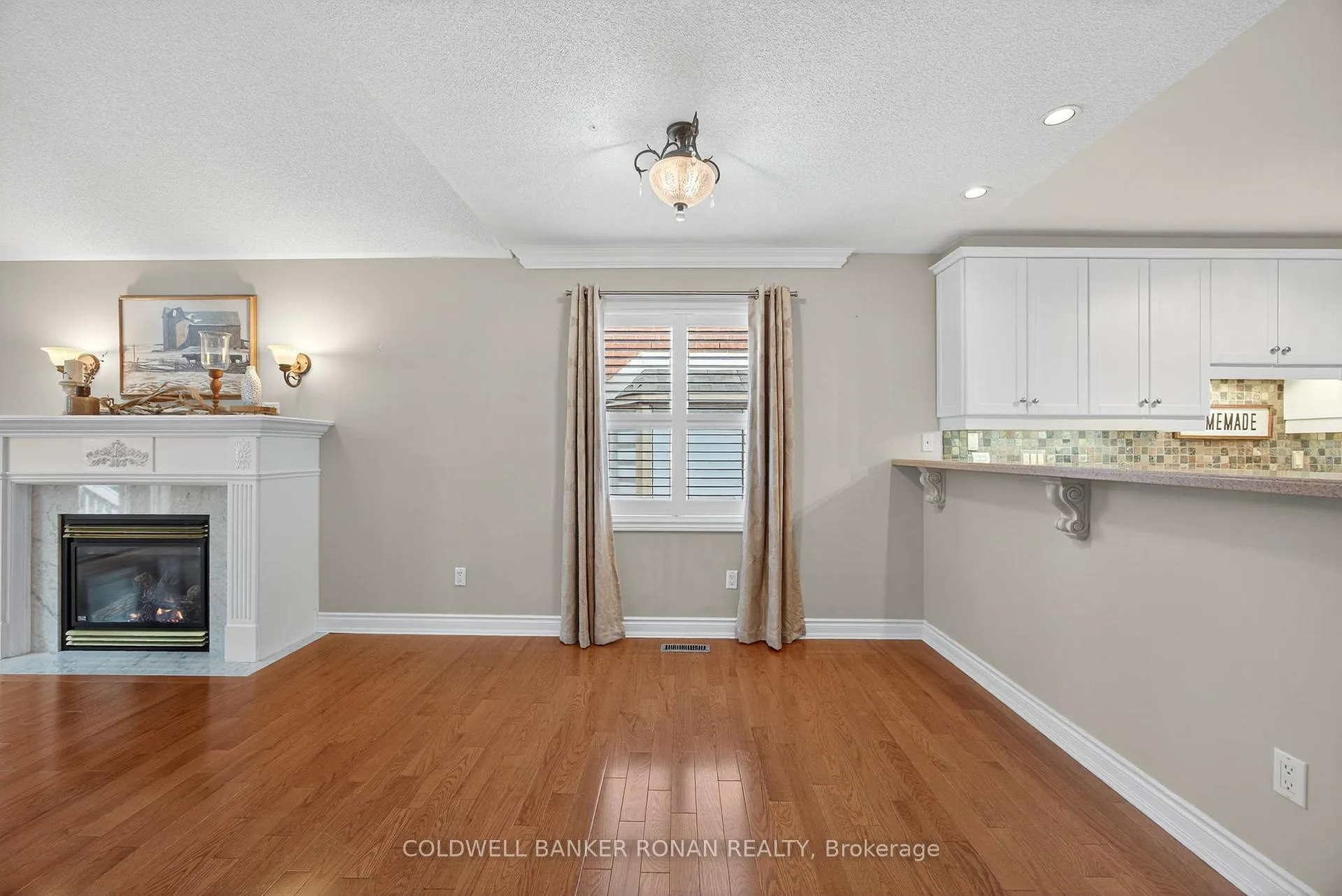 Photo 13 of Unit 21, 8 Montebello Terrace, New Tecumseth, Alliston — HOMEH